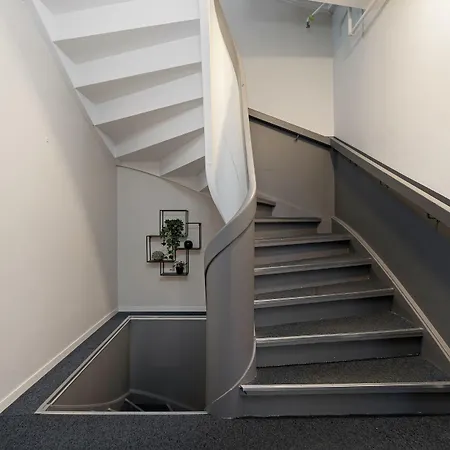 エンター バックパック ホテル 3*