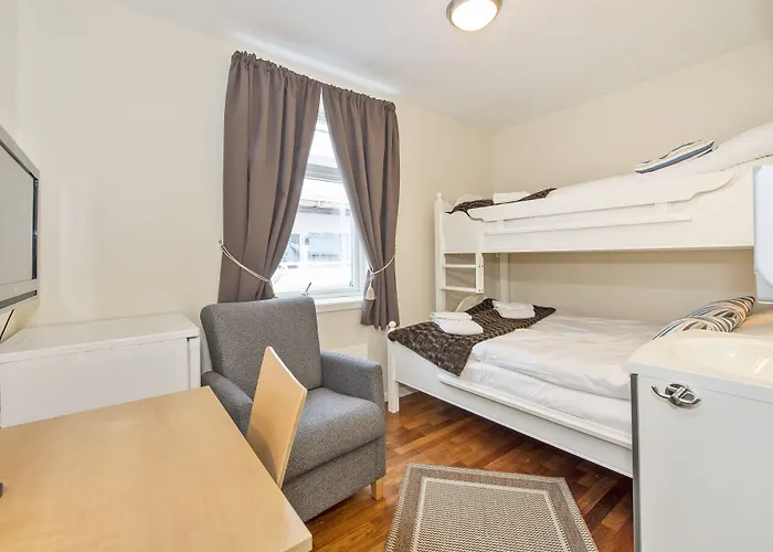 Otel First Hotel Backpack 3*